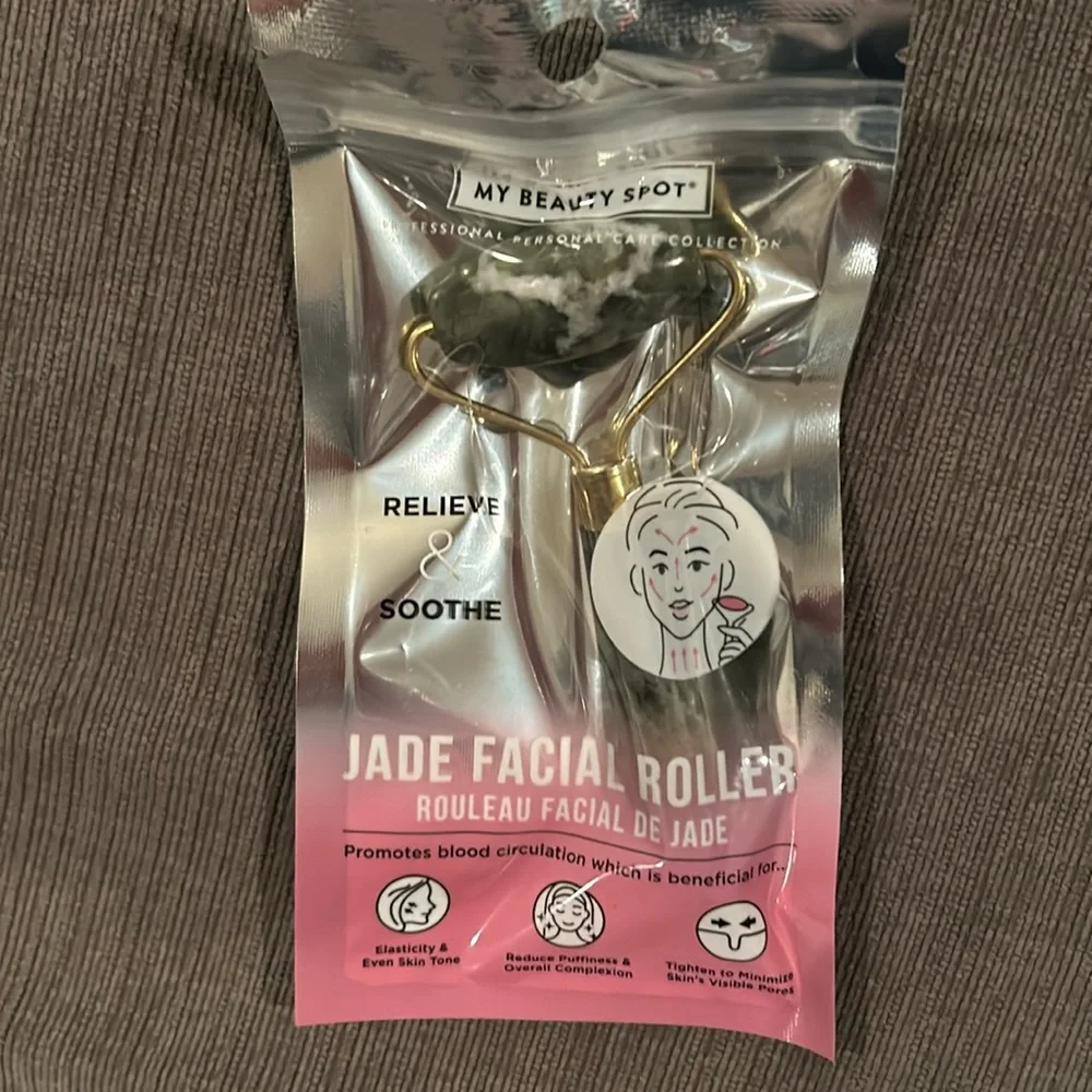 Jade Face Roller NEW - Picture 1 of 4